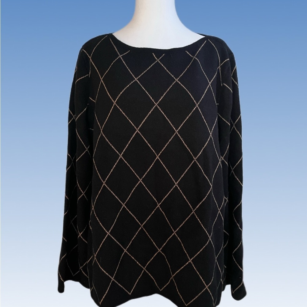 Ann Taylor Black Diamond Pattern Sweatshirt